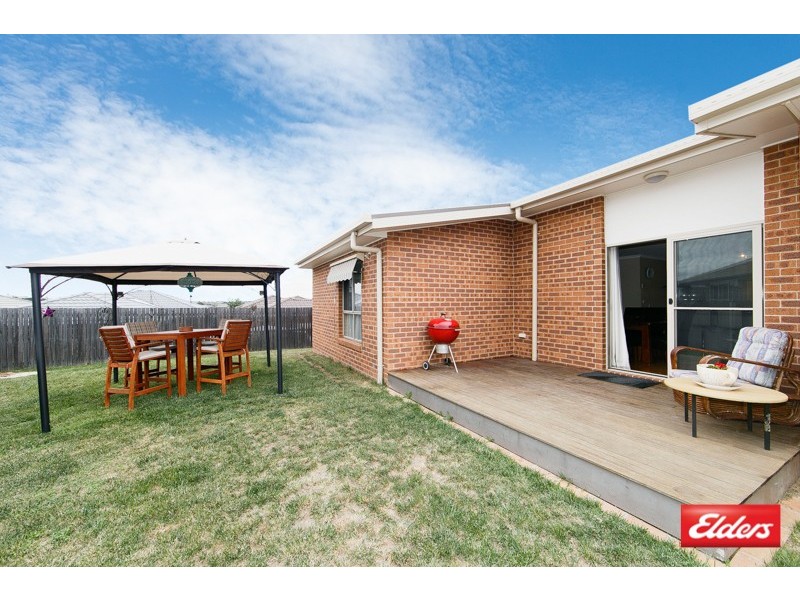 8 Boelke Place, Macgregor ACT 2615