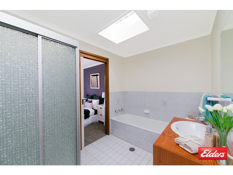 10 Lidgett Place, Florey ACT 2615