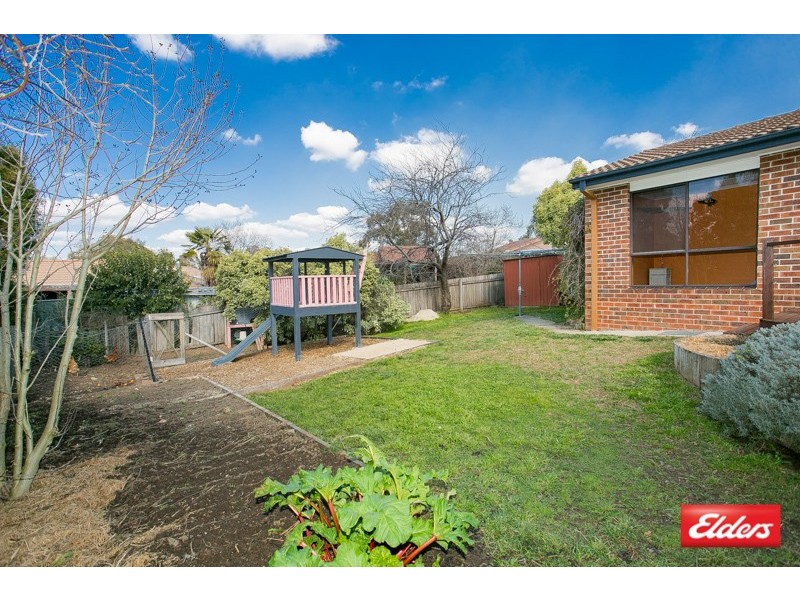 10 Lidgett Place, Florey ACT 2615