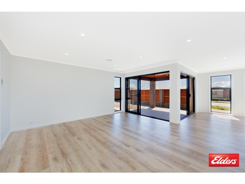 93 Lance Hill Avenue, Dunlop ACT 2615