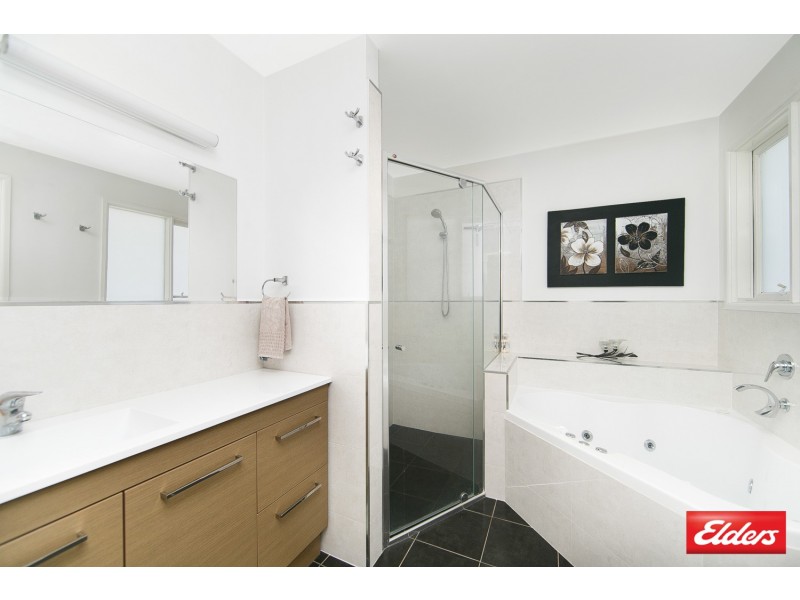 17 Hensman Street, Latham ACT 2615