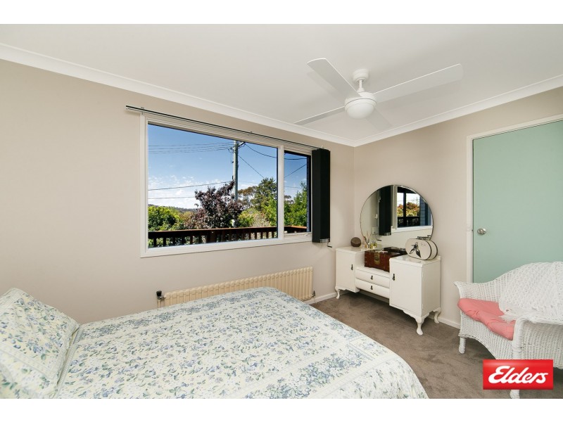 17 Hensman Street, Latham ACT 2615