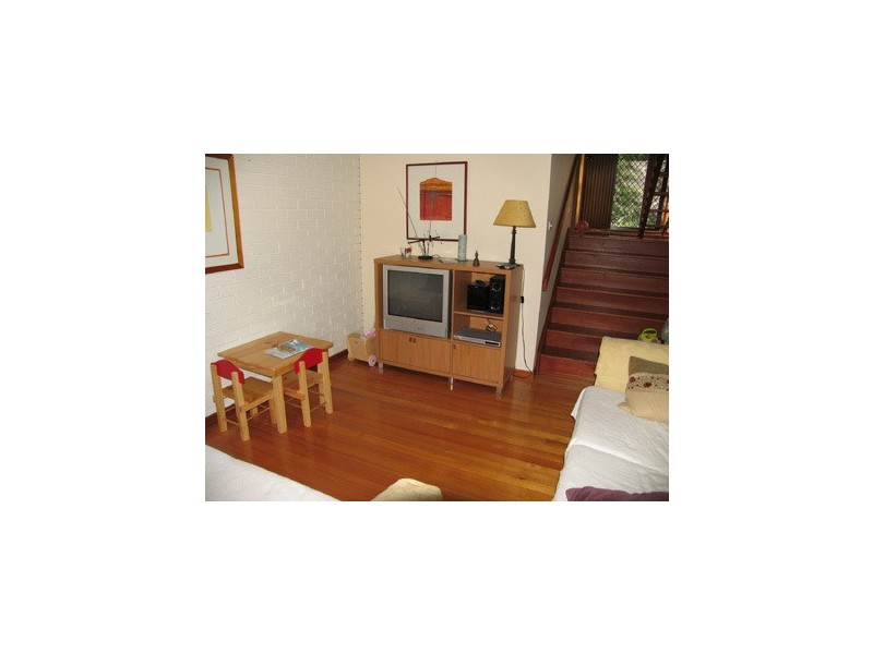 105 Wybalena Grove, Cook ACT 2614