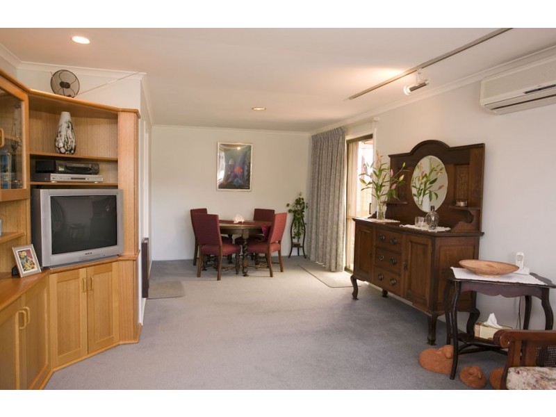 102 Ashkanasy Crescent, Evatt ACT 2617