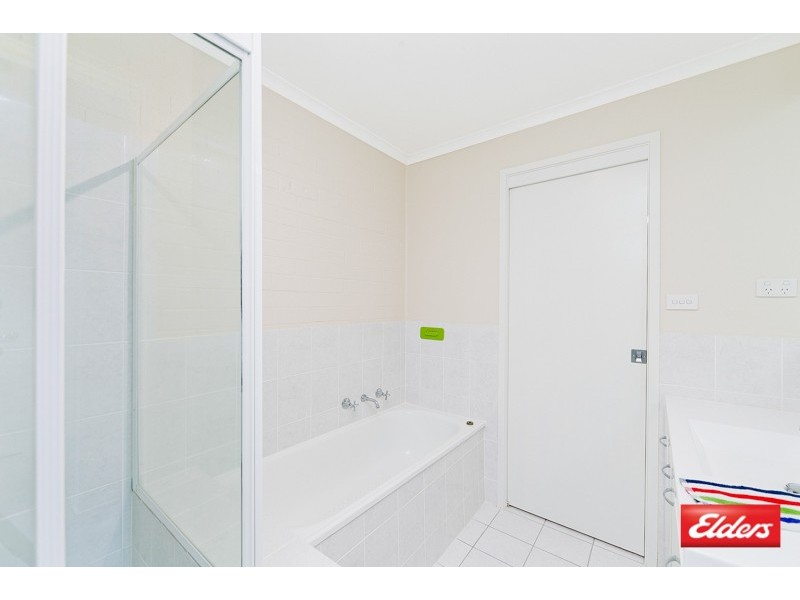 2/24 Hugh McKay Crescent, Dunlop ACT 2615