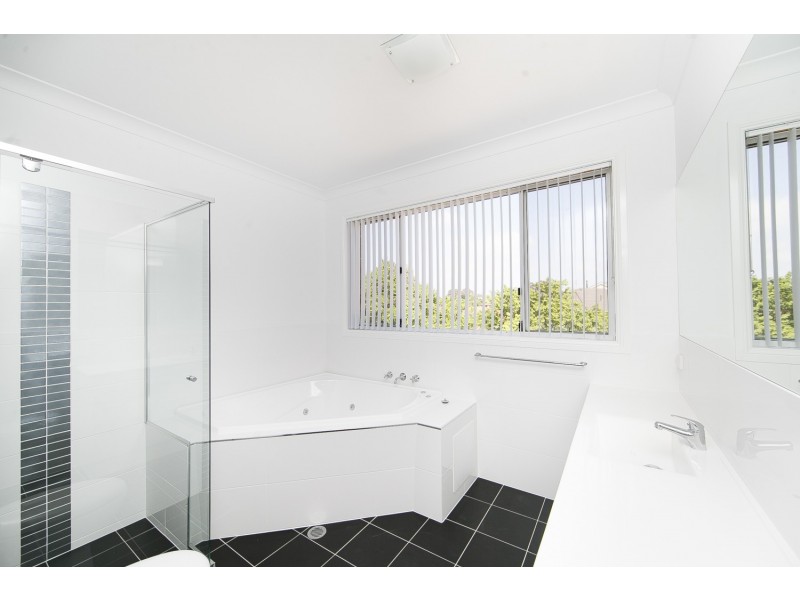 33 Diamond Street, Amaroo ACT 2914