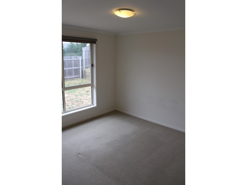 52 Dagmar Berne Street, Macgregor ACT 2615