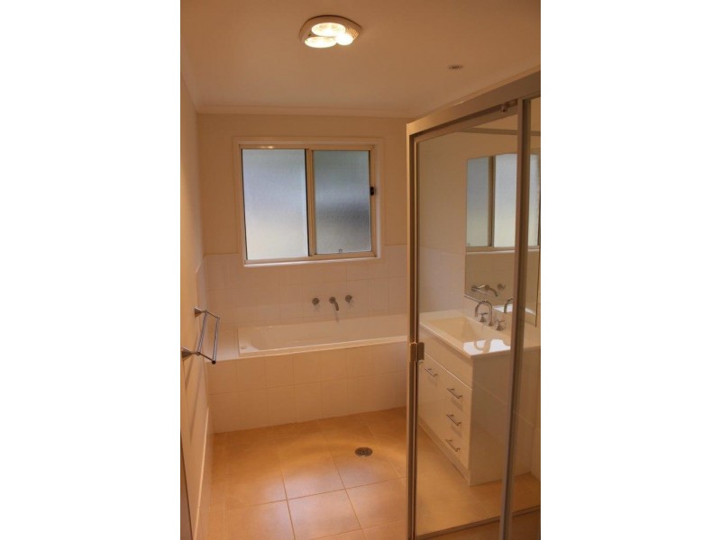 52 Dagmar Berne Street, Macgregor ACT 2615