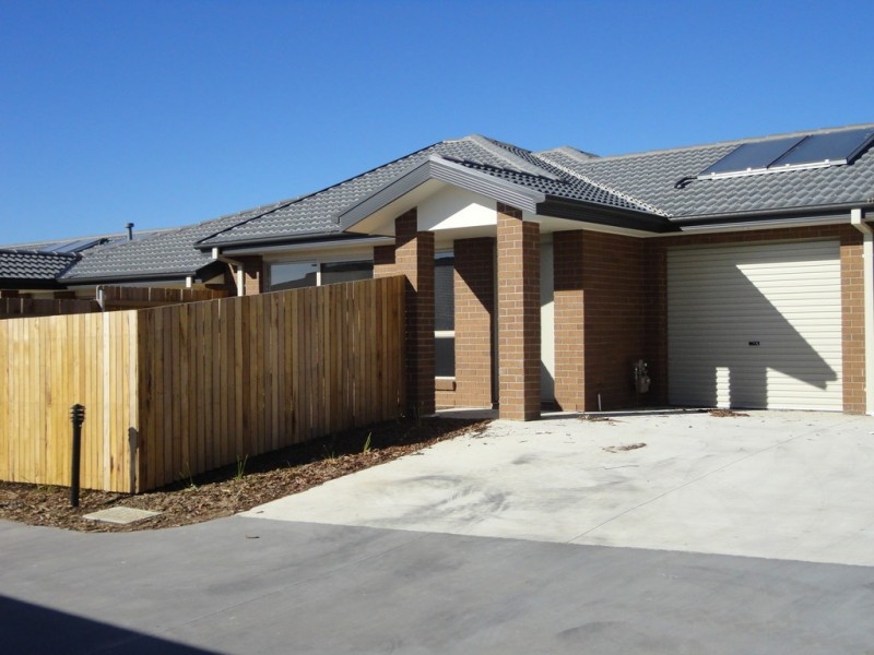 4/139 Macfarlane Burnett Avenue, Macgregor ACT 2615