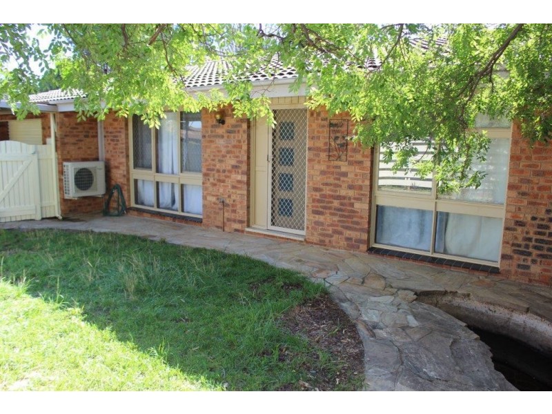 14 Kumm Place, Cook ACT 2614