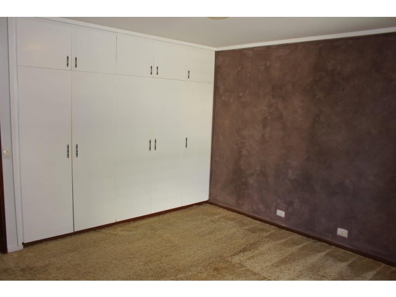 14 Kumm Place, Cook ACT 2614