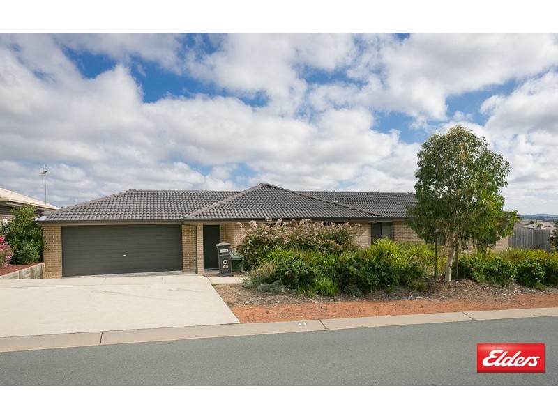 49 Victor Chang Crescent, Macgregor ACT 2615