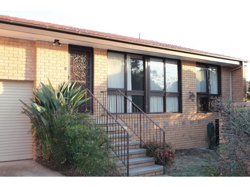 38 Epenarra Close, Hawker ACT 2614