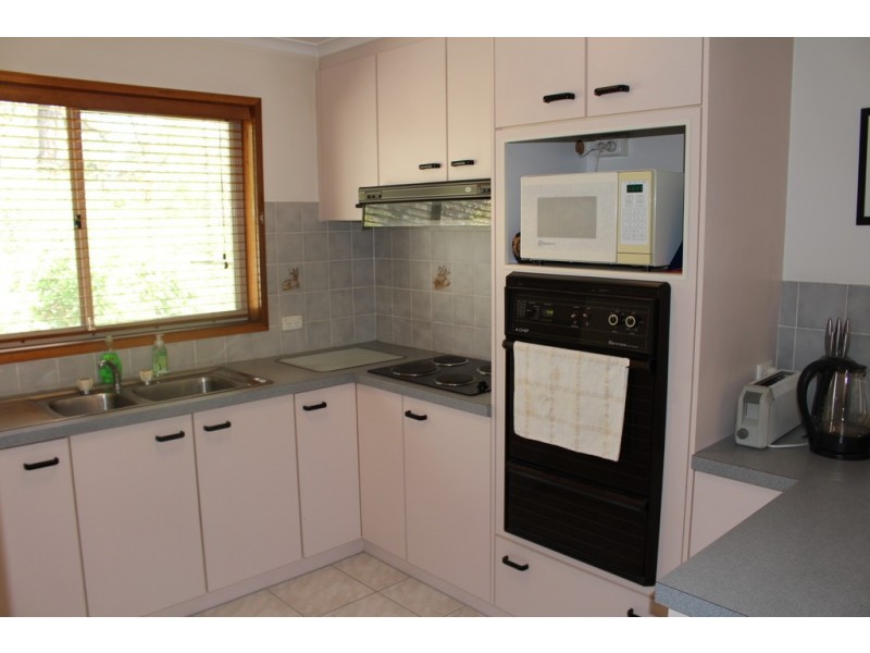 10/35 CRISP CIRCUIT, Bruce ACT 2617