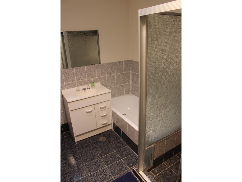 10/35 CRISP CIRCUIT, Bruce ACT 2617