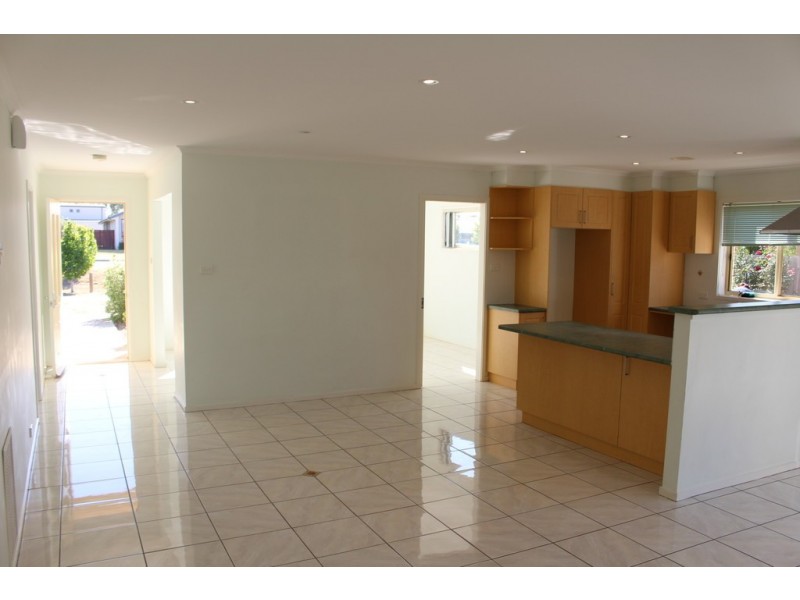 6 Mary Gillespie Avenue, Gungahlin ACT 2912