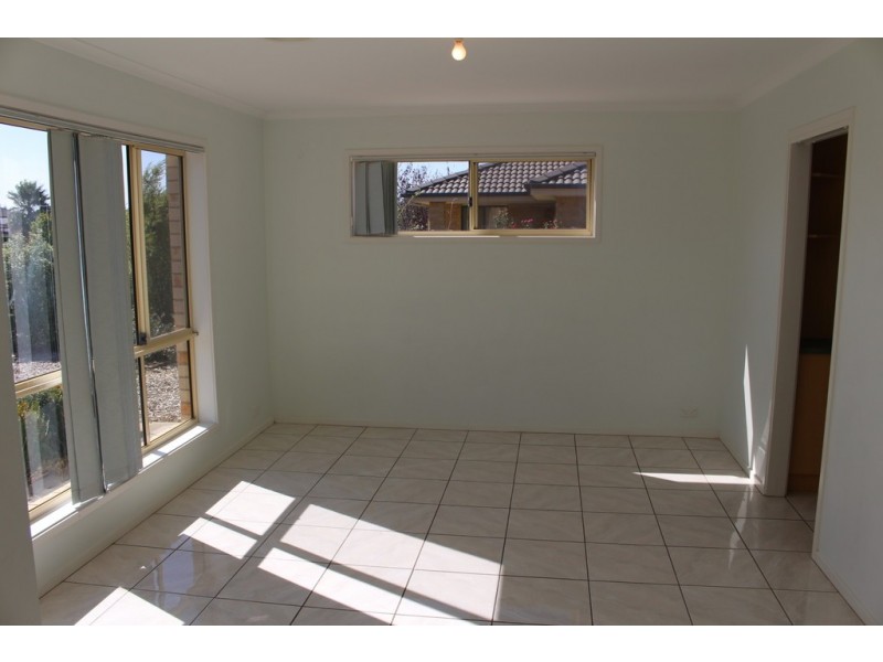 6 Mary Gillespie Avenue, Gungahlin ACT 2912