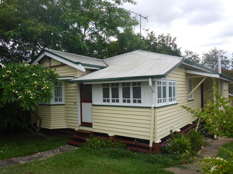 15 WIGGINS STREET, Gatton QLD 4343