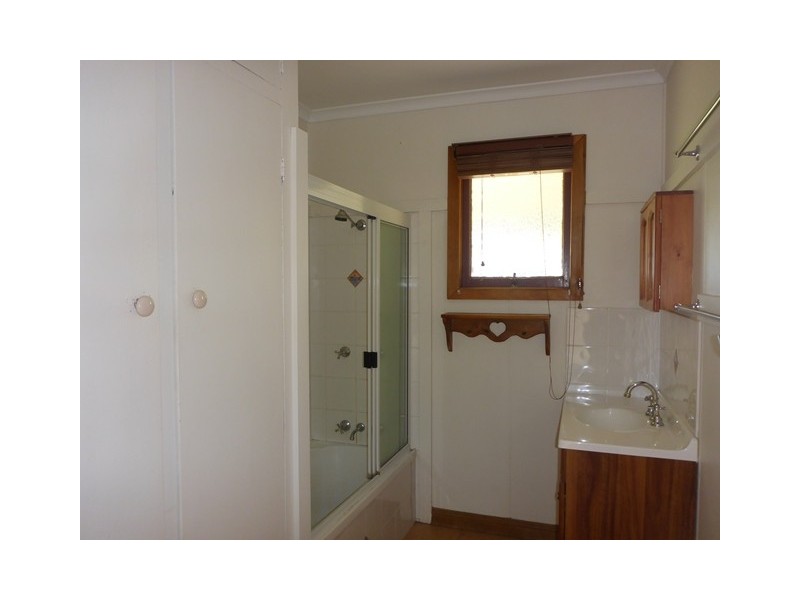 1 Buaraba St, Gatton QLD 4343