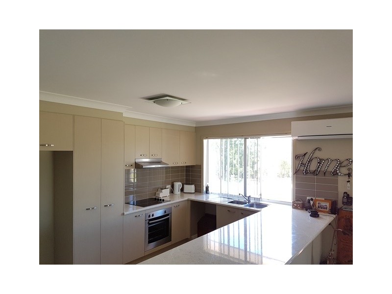 20 WHITE GUMS ROAD, Hatton Vale QLD 4341