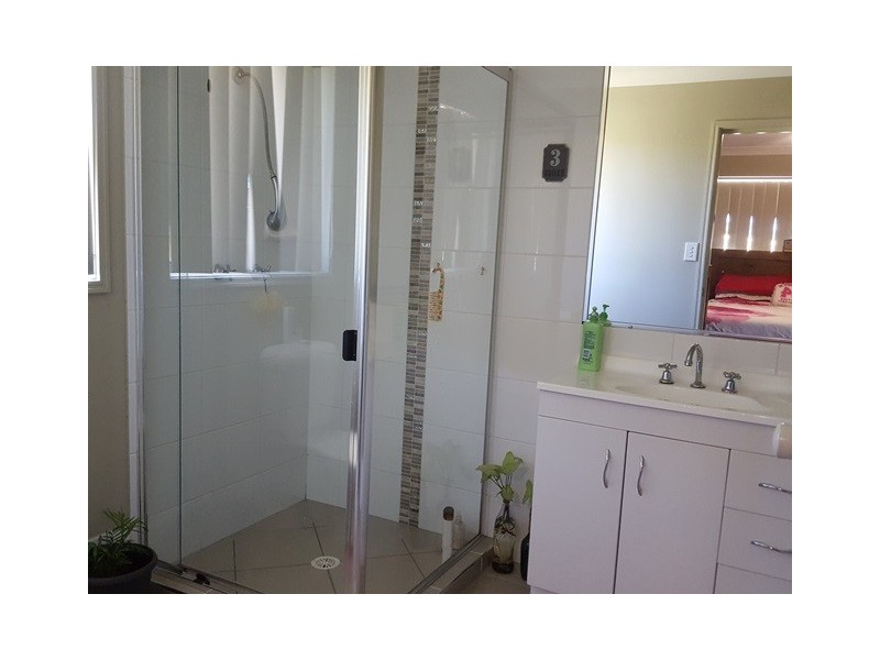 20 WHITE GUMS ROAD, Hatton Vale QLD 4341