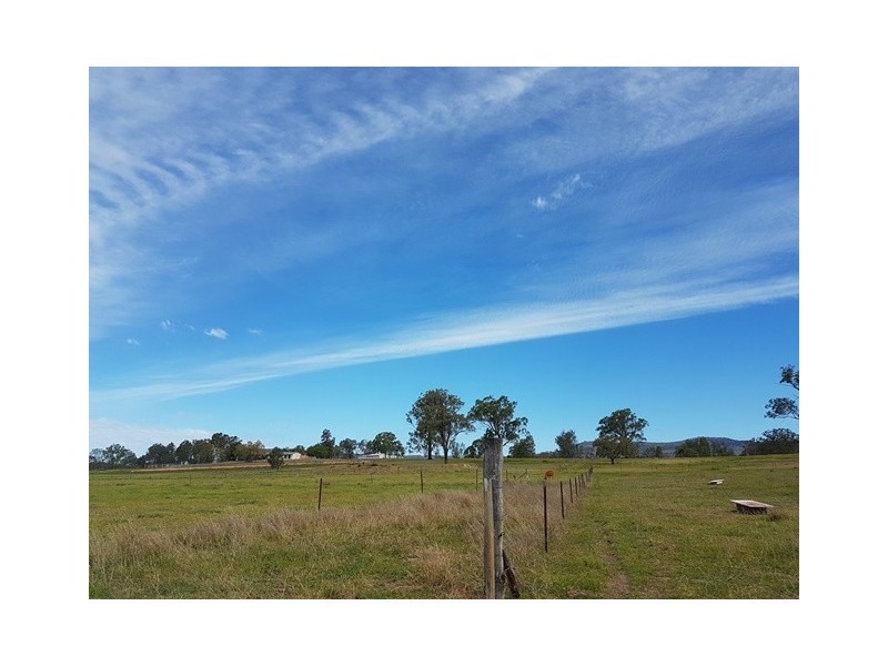 221 FLAGSTONE CREEK ROAD, Carpendale QLD 4344