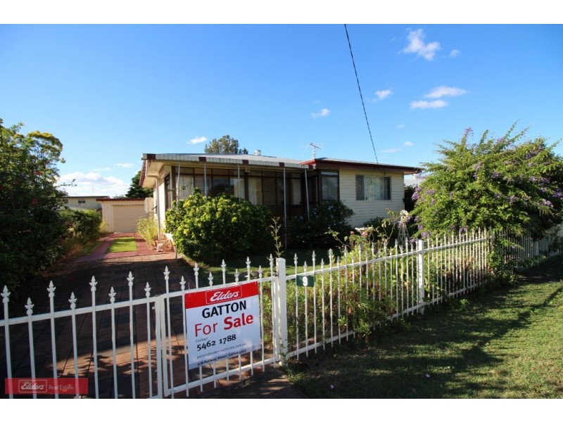 9 Skinner Street, Gatton QLD 4343