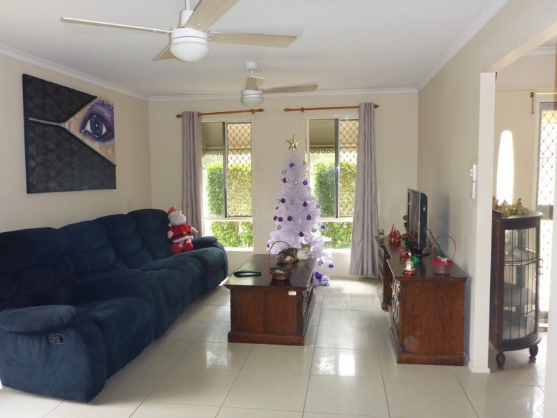 1 Lewis Court, Lockyer Waters QLD 4311