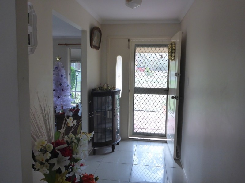 1 Lewis Court, Lockyer Waters QLD 4311