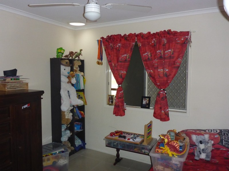 1 Lewis Court, Lockyer Waters QLD 4311