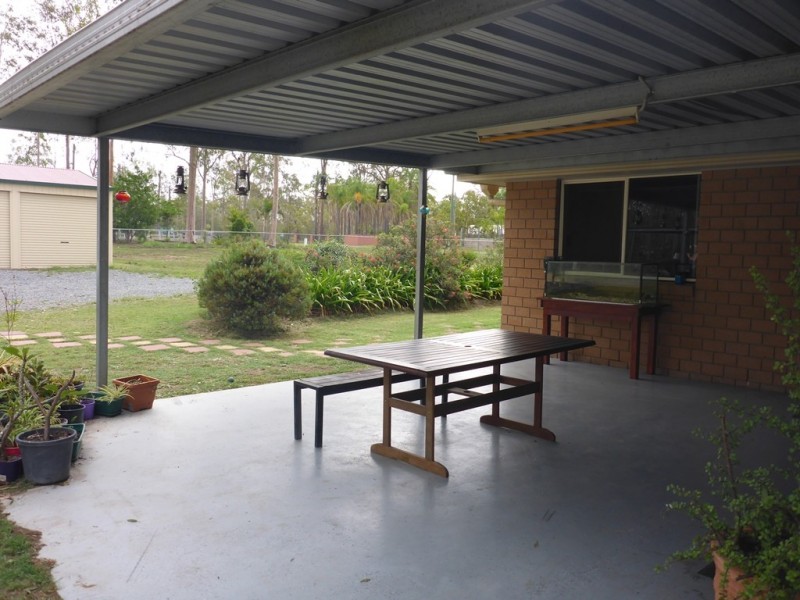 1 Lewis Court, Lockyer Waters QLD 4311