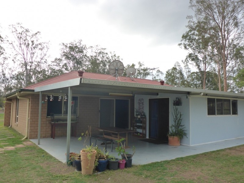 1 Lewis Court, Lockyer Waters QLD 4311