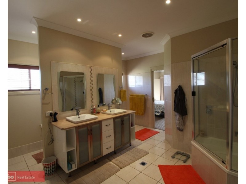 35 Gumtip Dr, Adare QLD 4343