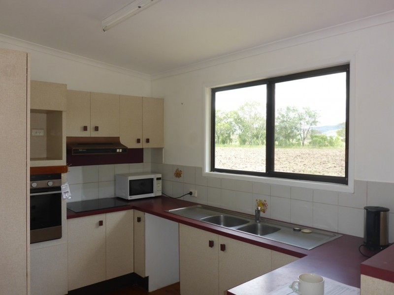 55 Flagstone School Rd, Flagstone Creek QLD 4344