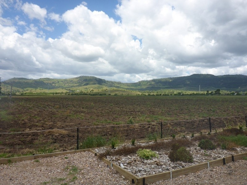 55 Flagstone School Rd, Flagstone Creek QLD 4344