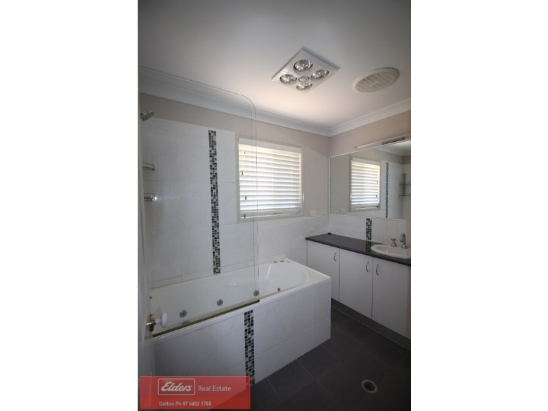 37 Davis Crescent, Gatton QLD 4343