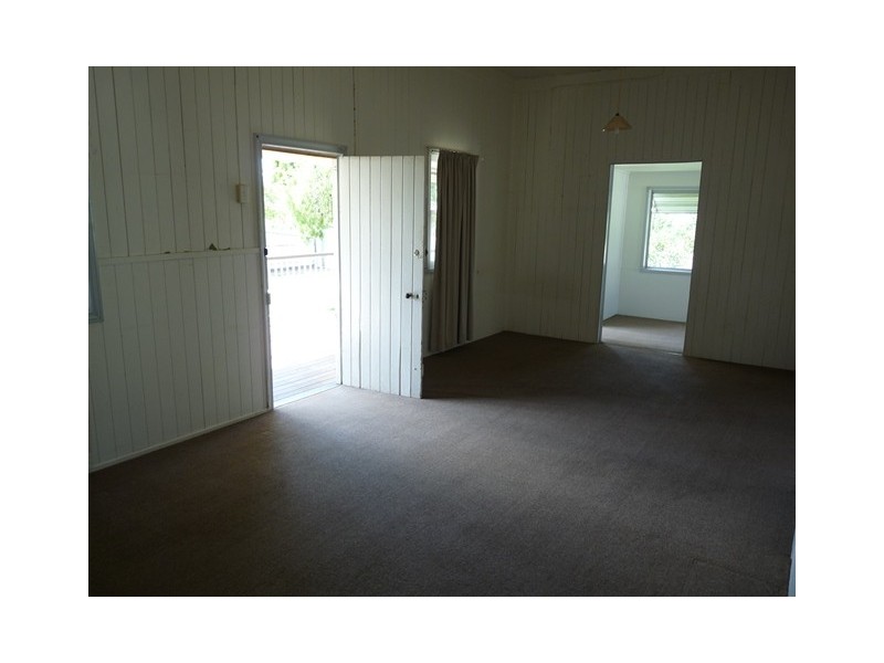 11 Glenore Grove Road, Forest Hill QLD 4342