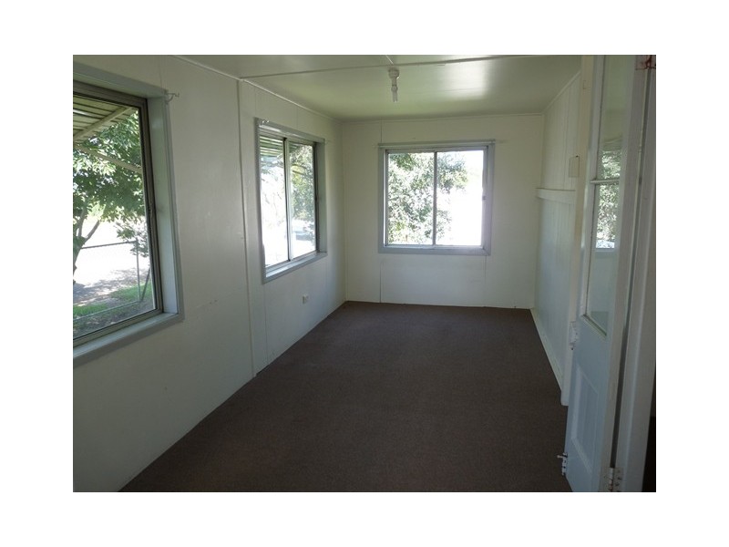 11 Glenore Grove Road, Forest Hill QLD 4342