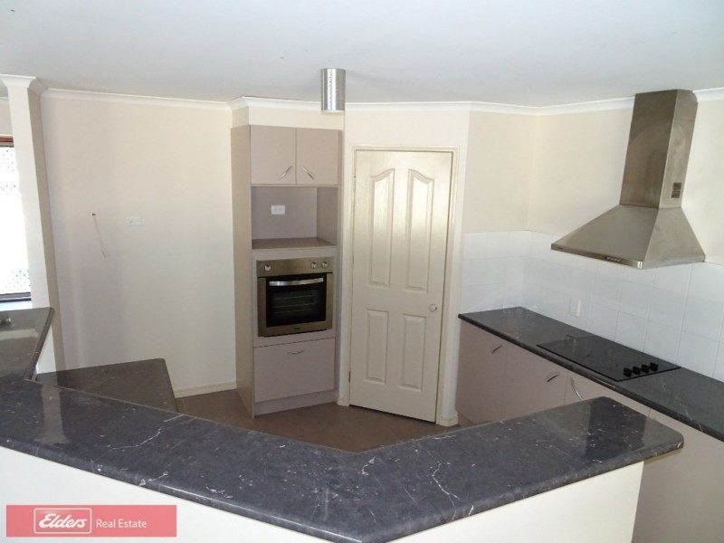 2 Silverbank Court, Lockrose QLD 4342