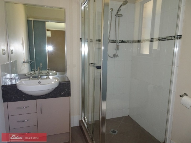 2 Silverbank Court, Lockrose QLD 4342