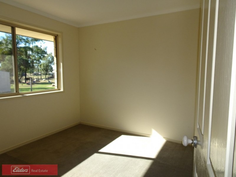 2 Silverbank Court, Lockrose QLD 4342