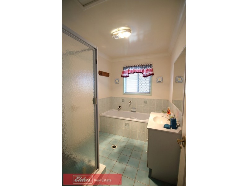 12 Davis Crescent, Gatton QLD 4343