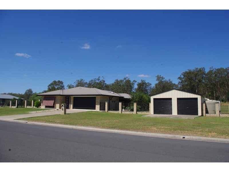8 Yappa Court, Lake Clarendon QLD 4343