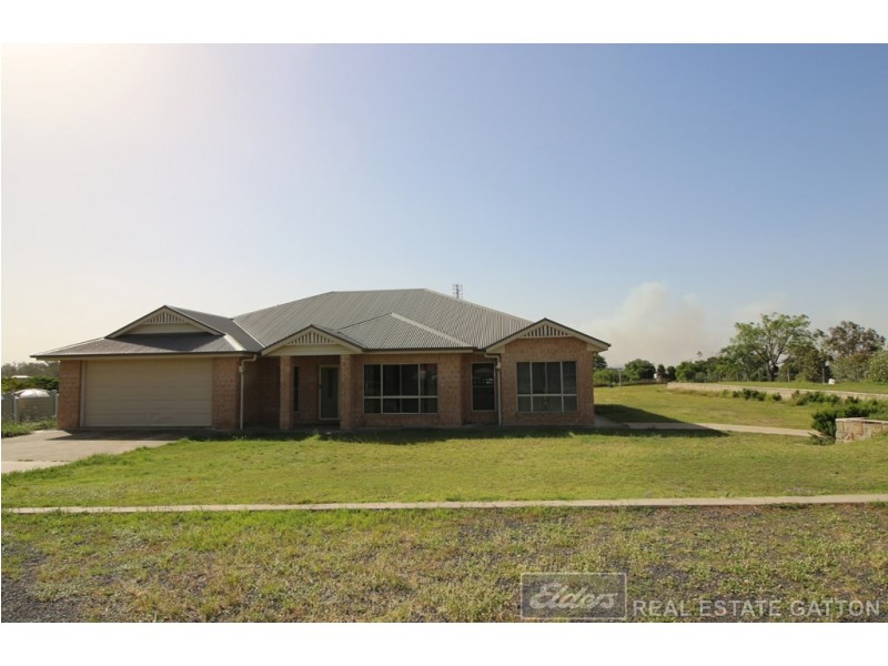 3 Benjamin Court, Regency Downs QLD 4341