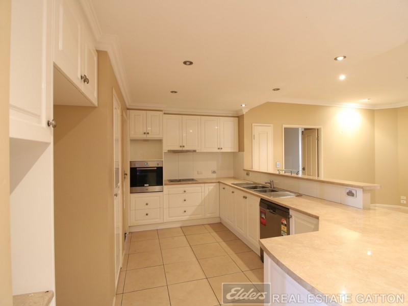 3 Benjamin Court, Regency Downs QLD 4341