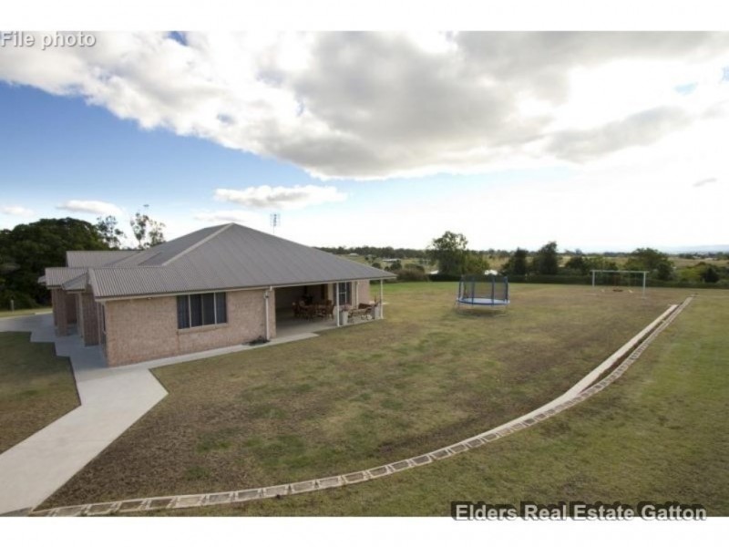 3 Benjamin Court, Regency Downs QLD 4341