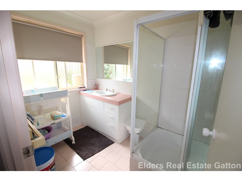 4 RAYMONT CRESCENT, Gatton QLD 4343
