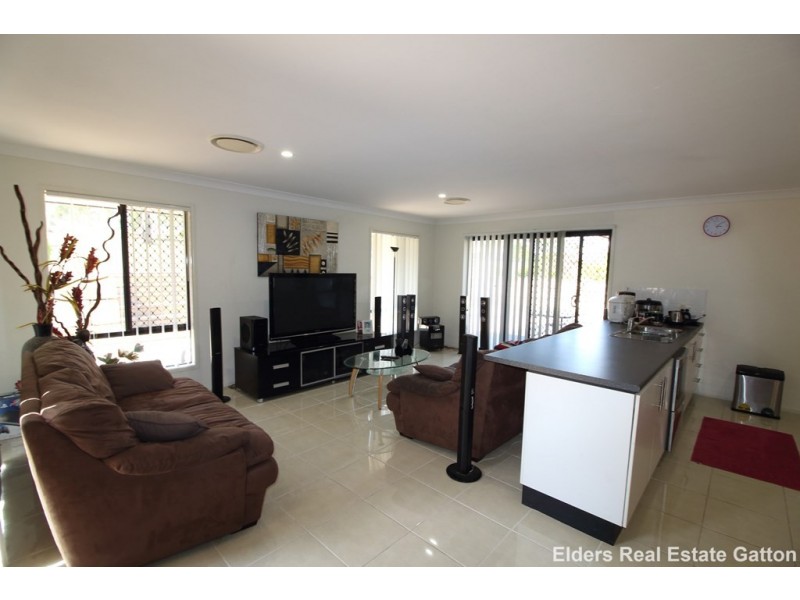 19 Harwood Street, Kensington Grove QLD 4341