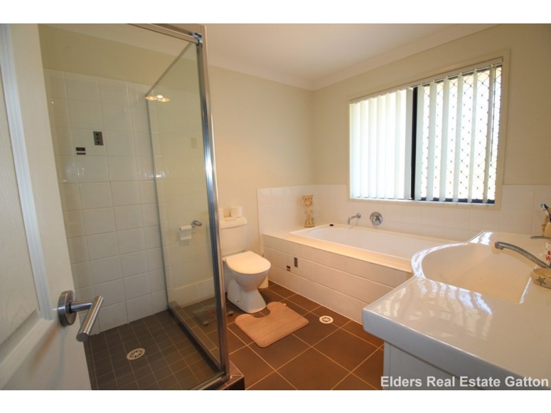 19 Harwood Street, Kensington Grove QLD 4341