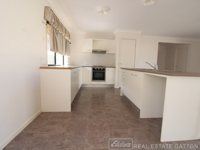 10 RAYMONT CRESCENT, Gatton QLD 4343